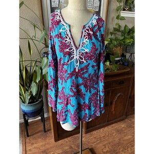 Lilly Pulitzer Medium Tunic Blouse V-neck Colorful Feminine Beach Summer Travel